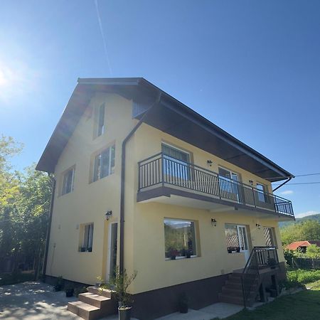 Casa Lucia Hotel Окнеле Мари Екстериор снимка